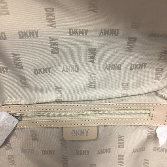 - Backpack Purse 🔥 - Picture 3 of 3